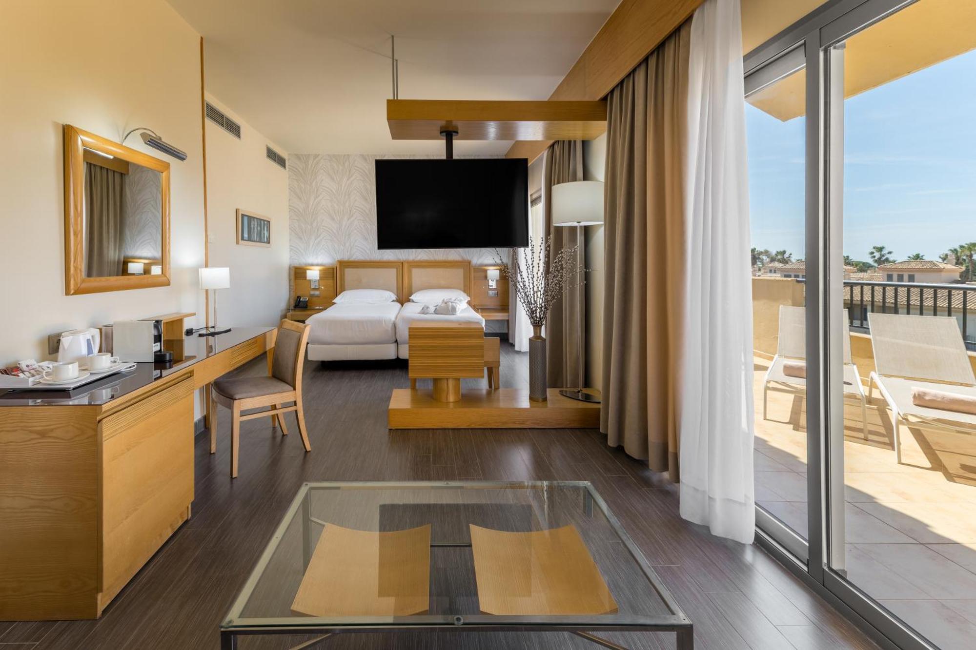 Junior Suite,1683805767:JPEG